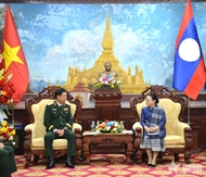 越南国防部祝贺老挝人民民主共和国国庆50周年